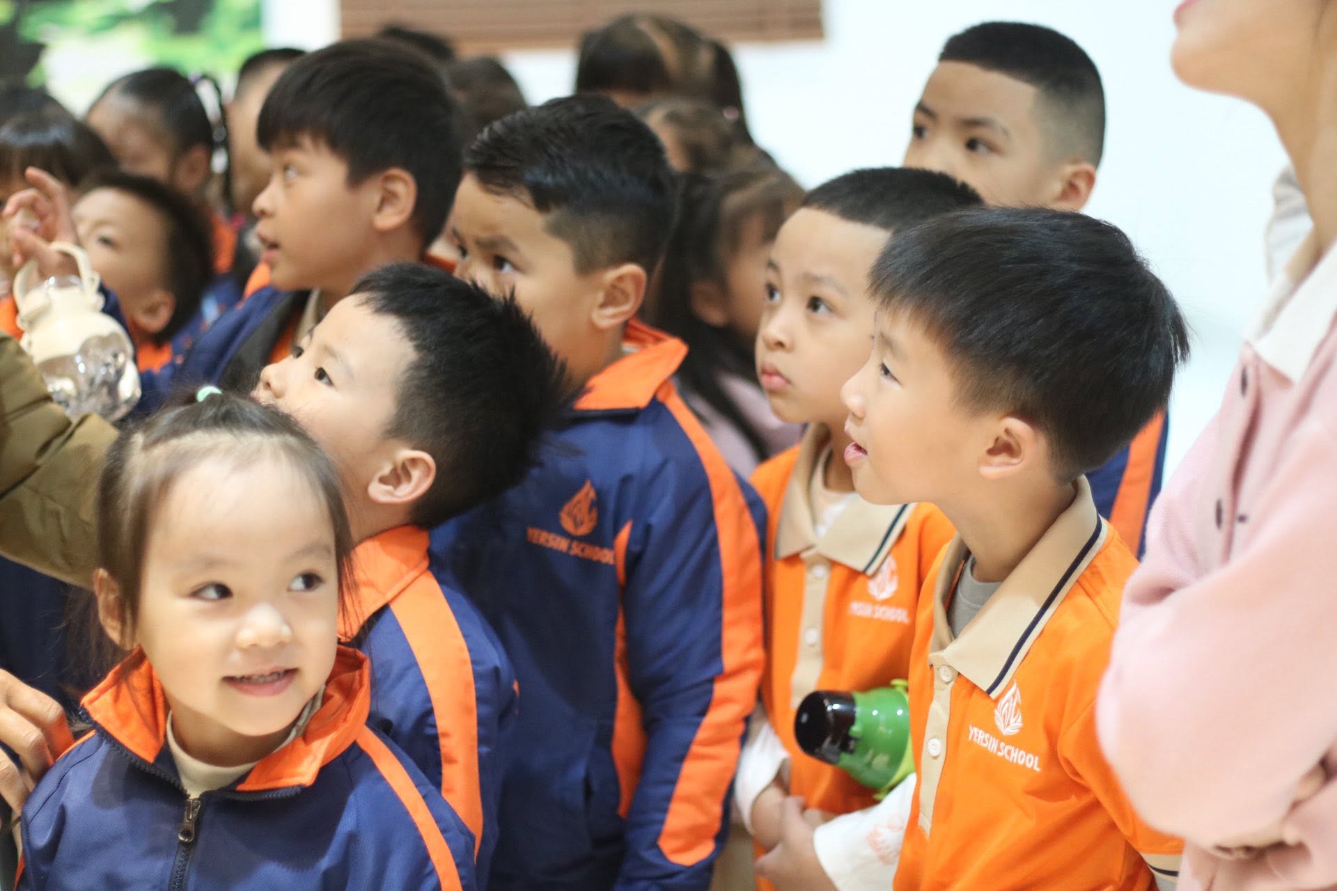 Happy Friday – Kỹ năng thích nghi và làm quen với các bạn mới